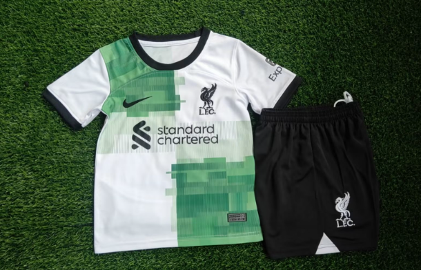 Liverpool Green Goalkeeper Kids Kit 23/24